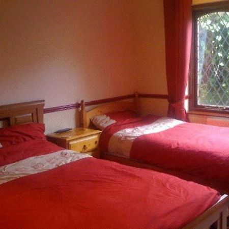 Newcourt B & B คลานท์วิท เมเจอร์ ภายนอก รูปภาพ