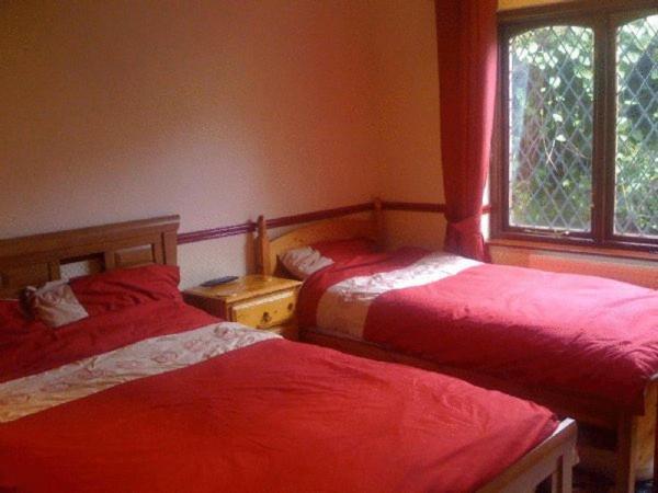 Newcourt B & B คลานท์วิท เมเจอร์ ภายนอก รูปภาพ