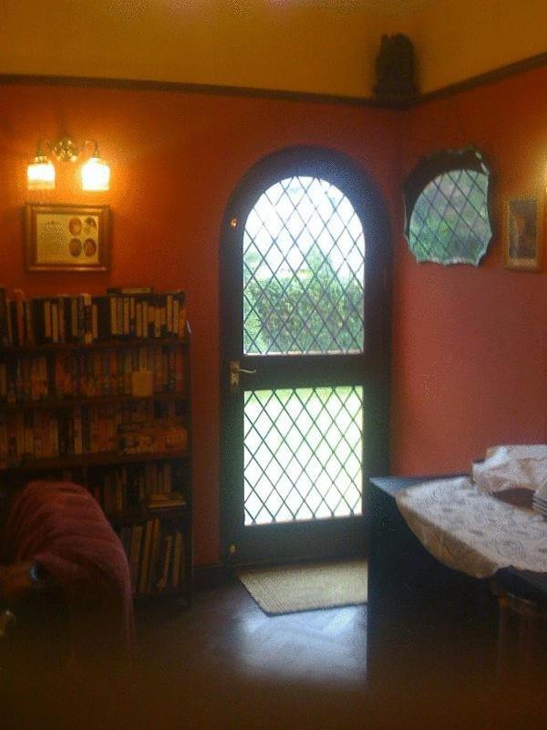 Newcourt B & B คลานท์วิท เมเจอร์ ภายนอก รูปภาพ